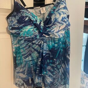 Jaclyn Smith Bathing suit top.